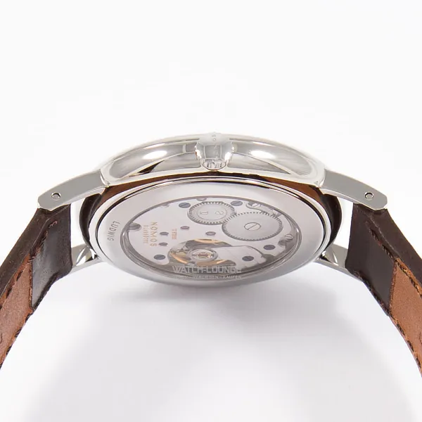 17384_watchlounge_lo.jpg