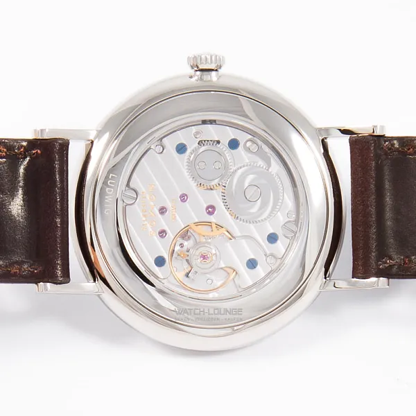 17386_watchlounge_lo.jpg