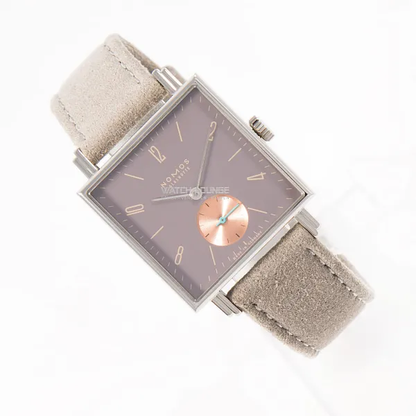 17407_watchlounge_lo.jpg