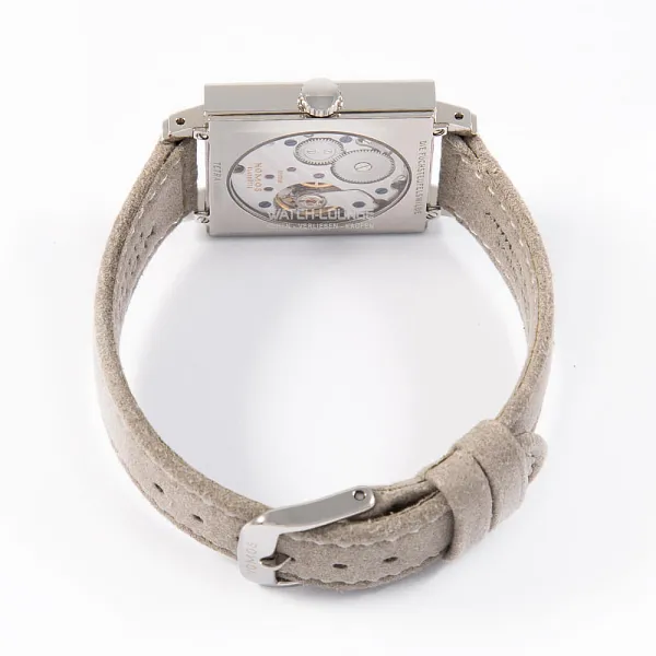 17414_watchlounge_lo.jpg