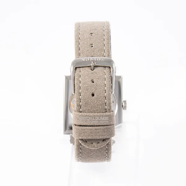 17415_watchlounge_lo.jpg