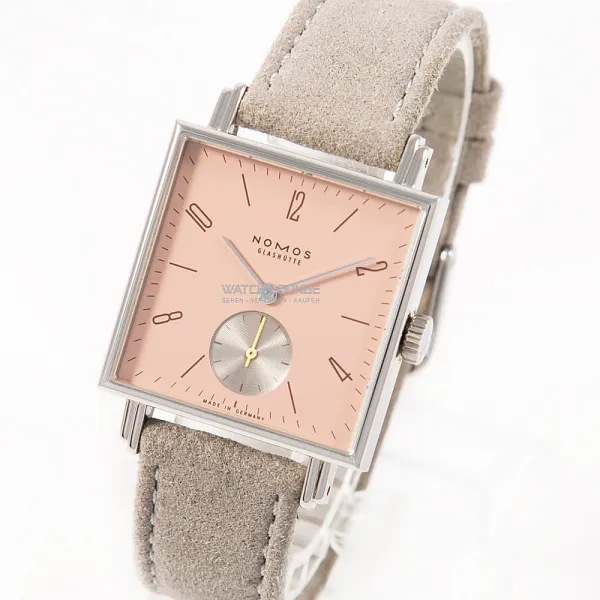 17417_watchlounge_lo_1.jpg