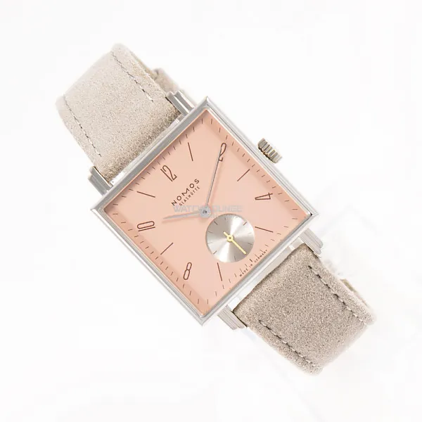 17418_watchlounge_lo.jpg