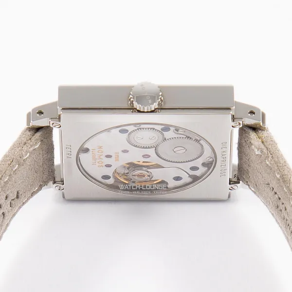 17422_watchlounge_lo.jpg