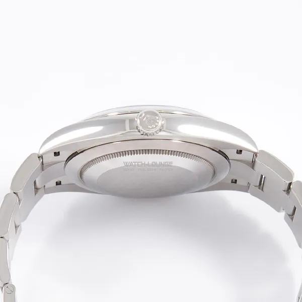 17444_watchlounge_lo.jpg