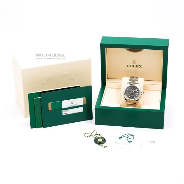 17448_watchlounge_lo.jpg