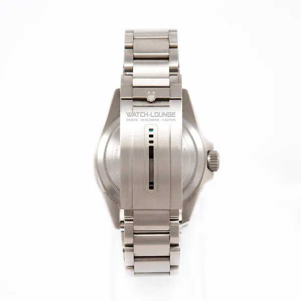 17460_watchlounge_lo.jpg