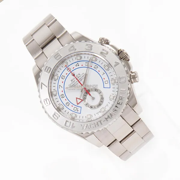 17501_watchlounge_lo.jpg