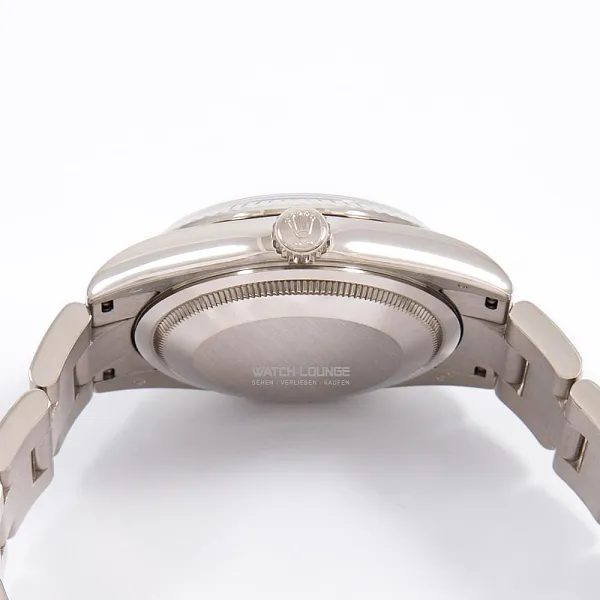 17517_watchlounge_lo.jpg