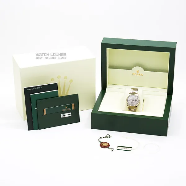 17521_watchlounge_lo.jpg
