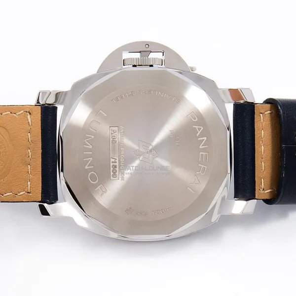 17527_watchlounge_lo.jpg