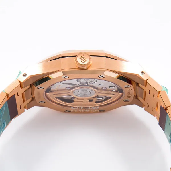 17535_watchlounge_lo.jpg