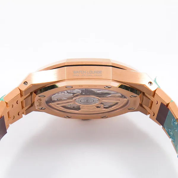 17536_watchlounge_lo.jpg