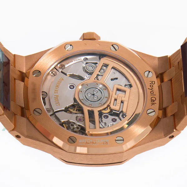 17537_watchlounge_lo.jpg