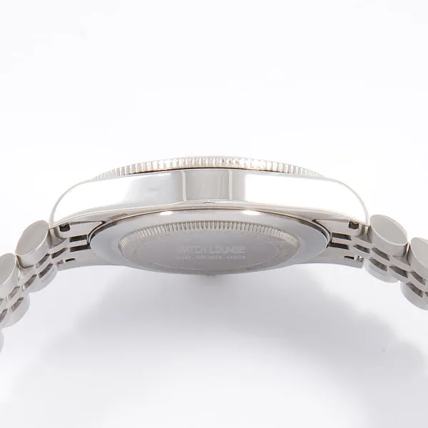 17557_watchlounge_lo.jpg