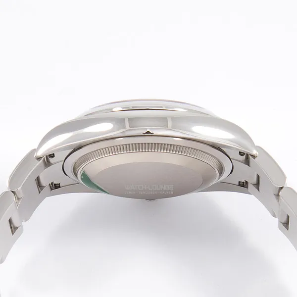 17567_watchlounge_lo.jpg