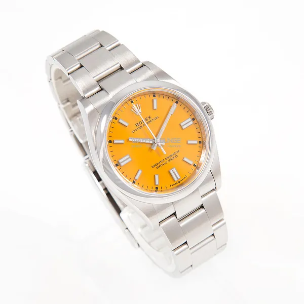 17576_watchlounge_lo.jpg