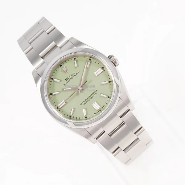 17596_watchlounge_lo.jpg