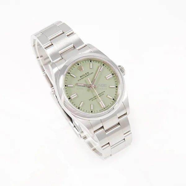17598_watchlounge_lo.jpg
