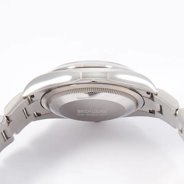 17601_watchlounge_lo.jpg
