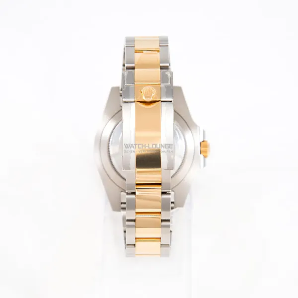 17641_watchlounge_lo.jpg