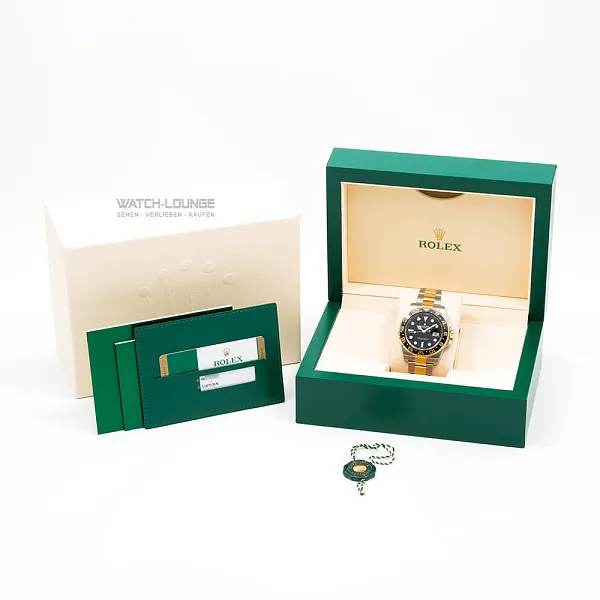 17643_watchlounge_lo.jpg