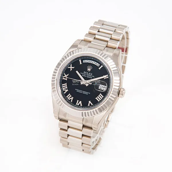 17649_watchlounge_lo.jpg