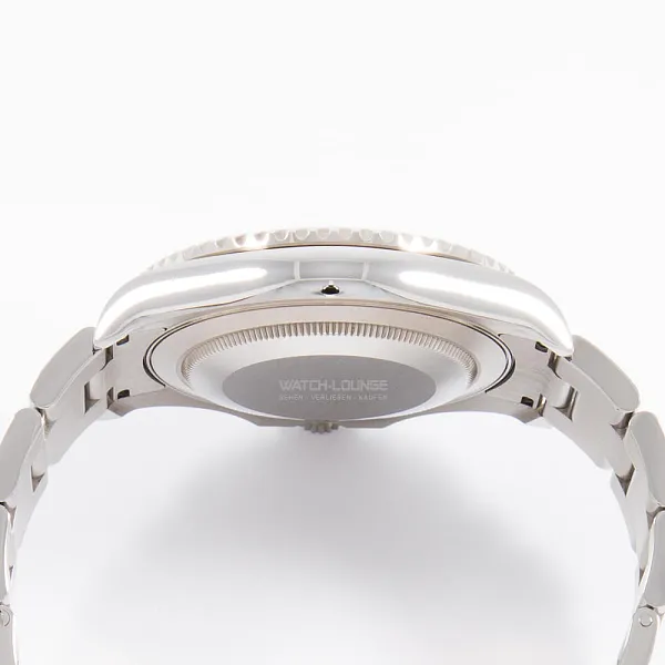 17675_watchlounge_lo.jpg