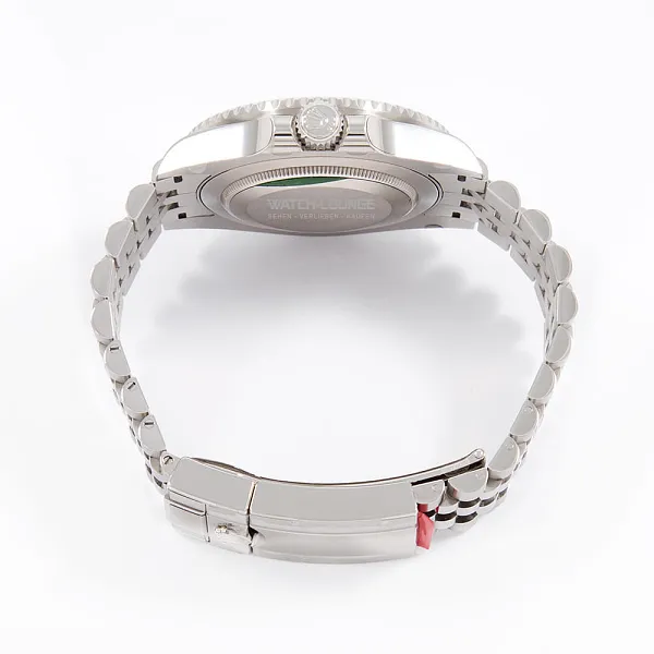 17687_watchlounge_lo.jpg
