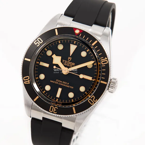 17691_watchlounge_lo_1.jpg