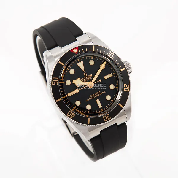 17694_watchlounge_lo.jpg