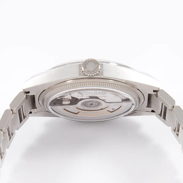 17706_watchlounge_lo.jpg