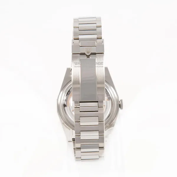 17710_watchlounge_lo.jpg