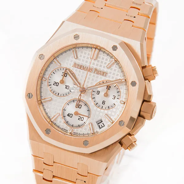 17712_watchlounge_lo_1.jpg