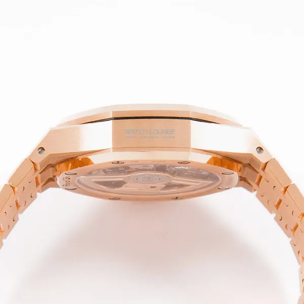 17718_watchlounge_lo.jpg