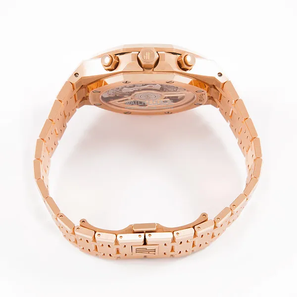 17720_watchlounge_lo.jpg