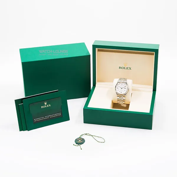 17764_watchlounge_lo.jpg