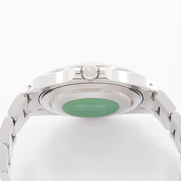 17793_watchlounge_lo.jpg