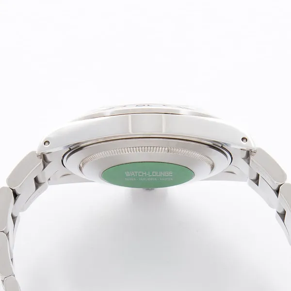 17794_watchlounge_lo.jpg