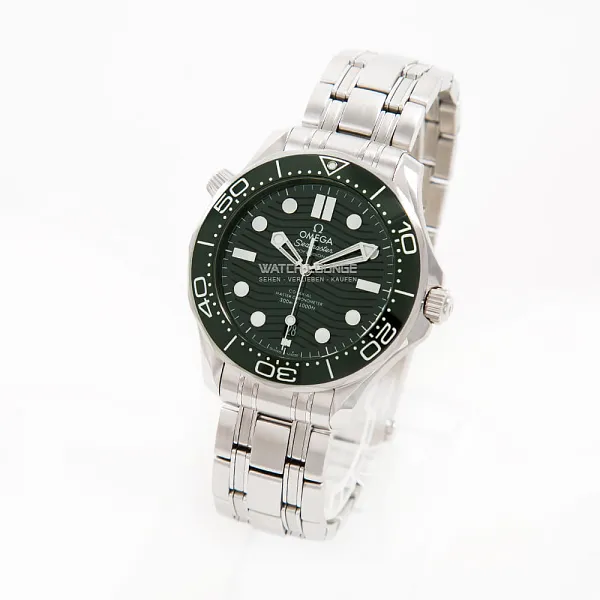 17918_watchlounge_lo.jpg