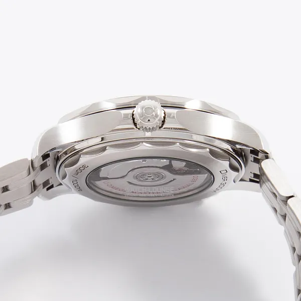 17919_watchlounge_lo.jpg