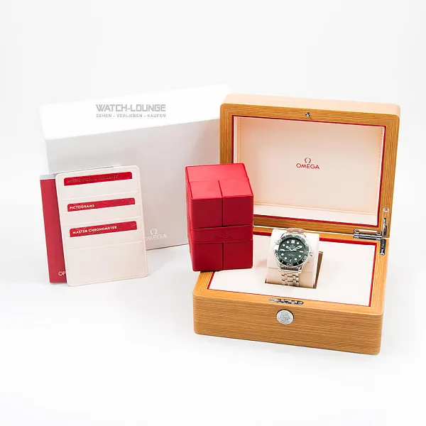 17924_watchlounge_lo.jpg