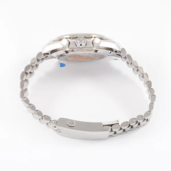 17944_watchlounge_lo_1.jpg