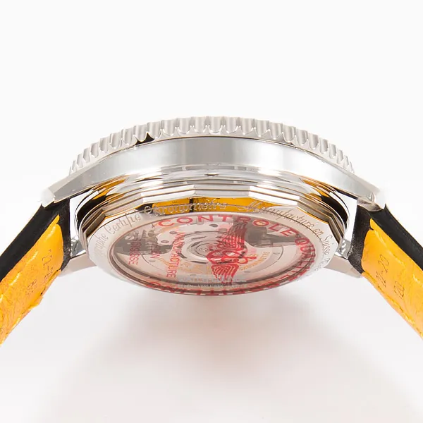 17956_watchlounge_lo.jpg