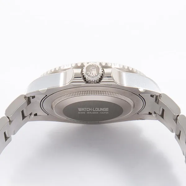 17978_watchlounge_lo.jpg