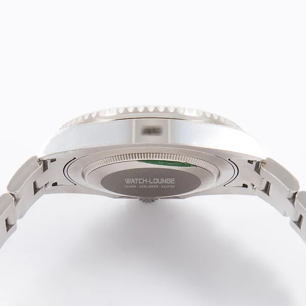 17979_watchlounge_lo.jpg