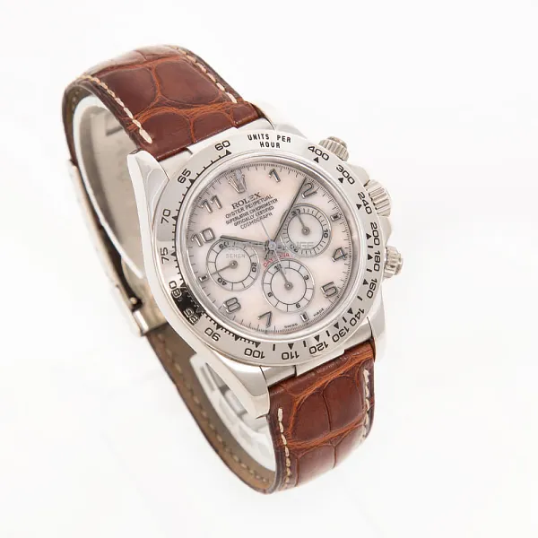 17987_watchlounge_lo.jpg