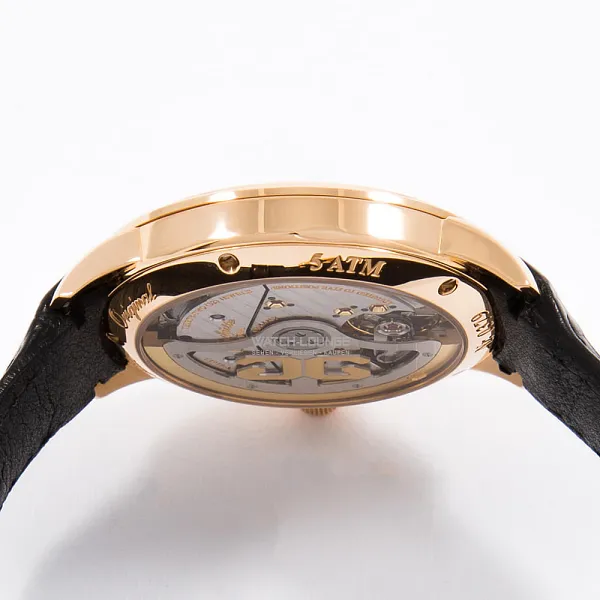 18000_watchlounge_lo.jpg