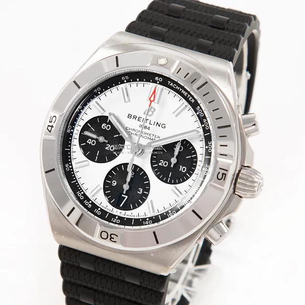 18008_watchlounge_lo_1.jpg