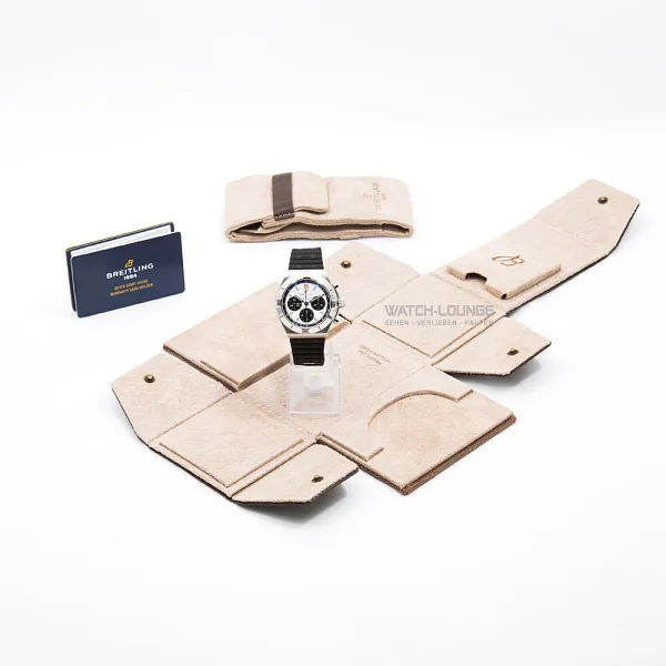 18019_watchlounge_lo.jpg